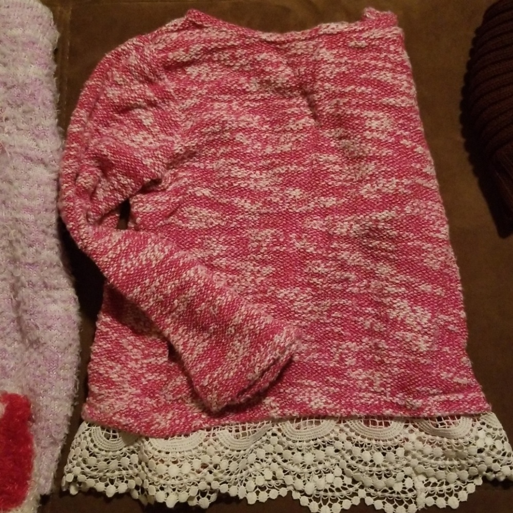 Sweaters - Picture 7 of 7